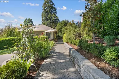 3620 SW Dosch Rd, Portland, OR 97239 - Photo 27