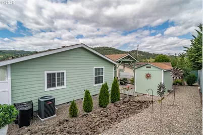 345 Littlebrook Ln, Roseburg, OR 97471 - Photo 35