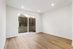 7585 SW Capitol Hwy, Portland, OR 97219 - Photo 5