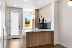 7585 SW Capitol Hwy, Portland, OR 97219 - Photo 3