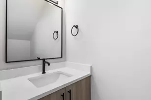 7585 SW Capitol Hwy, Portland, OR 97219 - Photo 7