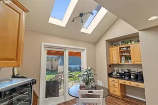 19390 Westwood Dr, Oregon City, OR 97045 - Photo 11