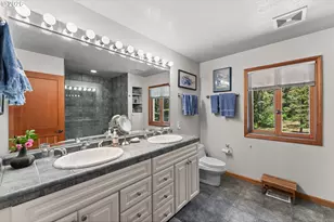 31904 Chantrelle Ln, Gold Beach, OR 97444 - Photo 23