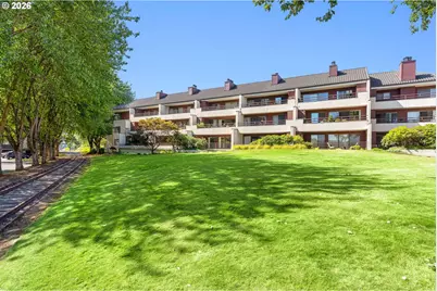 5150 S Landing Dr #109B2, Portland, OR 97239 - Photo 1