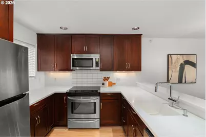 5150 S Landing Dr #109B2, Portland, OR 97239 - Photo 11
