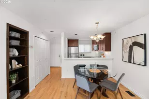 5150 S Landing Dr, Portland, OR 97239 - Photo 9