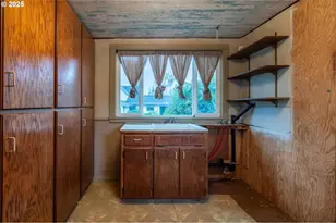 509 N Collier St, Coquille, OR 97423 - Photo 93