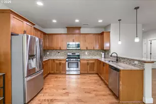 28525 Greenway Dr, Wilsonville, OR 97070 - Photo 9