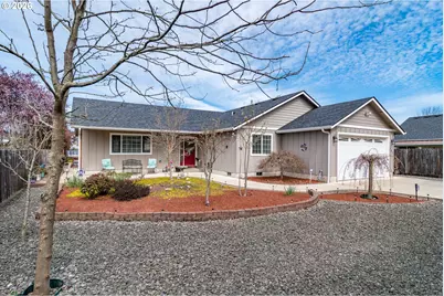 483 S State St, Sutherlin, OR 97479 - Photo 43