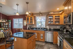 483 S State St, Sutherlin, OR 97479 - Photo 19