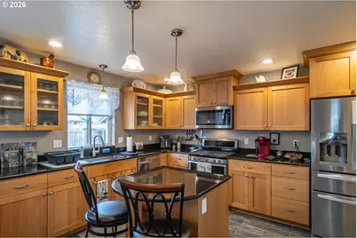 483 S State St, Sutherlin, OR 97479 - Photo 15