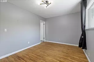 721 NW 76th St, Vancouver, WA 98665 - Photo 9