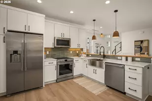 7313 N Willamette Blvd, Portland, OR 97203 - Photo 9