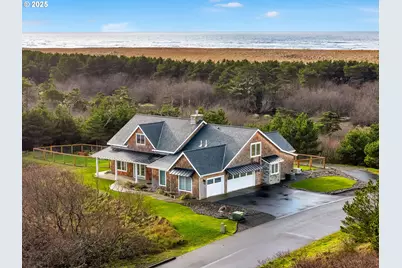 32996 Pacific Bellevue Ln, Warrenton, OR 97146 - Photo 1