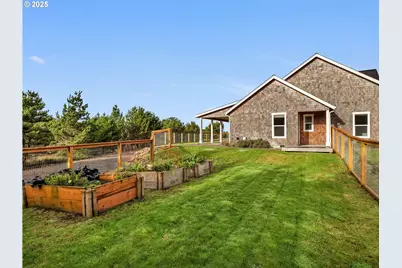 32996 Pacific Bellevue Ln, Warrenton, OR 97146 - Photo 41