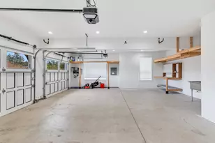 32996 Pacific Bellevue Ln, Warrenton, OR 97146 - Photo 35