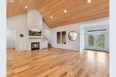 32996 Pacific Bellevue Ln, Warrenton, OR 97146 - Photo 3