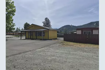 260 Mountain View Ave, Myrtle Creek, OR 97457 - Photo 29