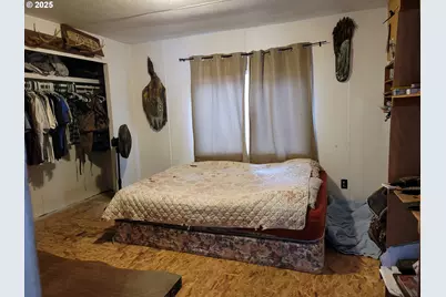 260 Mountain View Ave, Myrtle Creek, OR 97457 - Photo 11