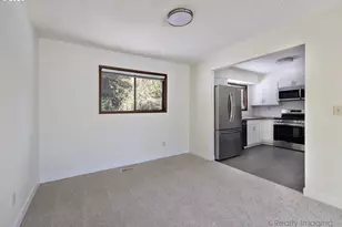 6902 SW 2nd Ave, Portland, OR 97219 - Photo 3