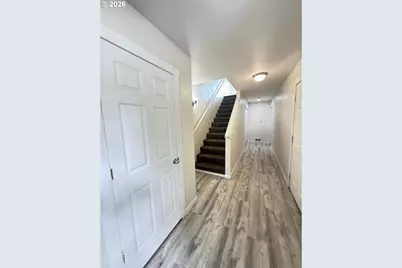 15423 NE Alton St, Portland, OR 97230 - Photo 3