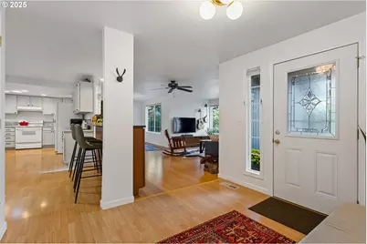 8405 SW Lori Way, Aloha, OR 97007 - Photo 7