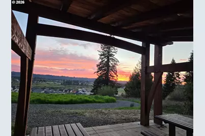 899 NE Trillium Dr, Estacada, OR 97023 - Photo 37