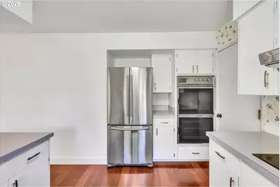 785 SW 84th Ave, Portland, OR 97225 - Photo 15