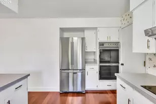 785 SW 84th Ave, Portland, OR 97225 - Photo 15