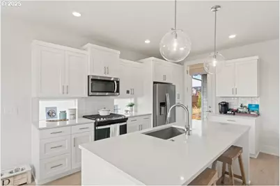 2462 N Vale St, Newberg, OR 97132 - Photo 3