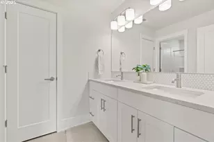 2462 N Vale St, Newberg, OR 97132 - Photo 9