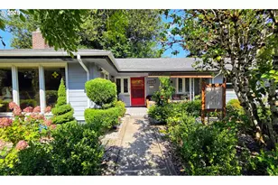 10121 NE Shaver St, Maywood Park, OR 97220 - Photo 1