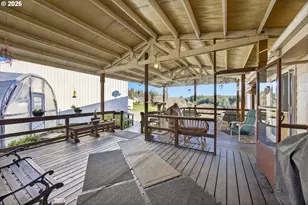 10685 Oak Dr SE, Salem, OR 97306 - Photo 33