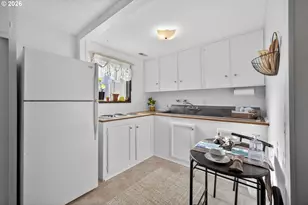 10685 Oak Dr SE, Salem, OR 97306 - Photo 31