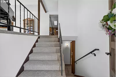 10685 Oak Dr SE, Salem, OR 97306 - Photo 7