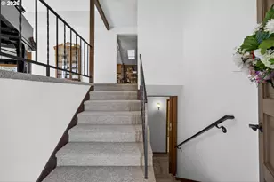 10685 Oak Dr SE, Salem, OR 97306 - Photo 7