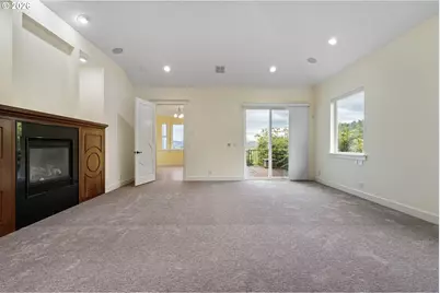 34394 Deerwood Dr, Eugene, OR 97405 - Photo 17