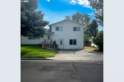 540 NW 10th St, Hermiston, OR 97838 - Photo 1