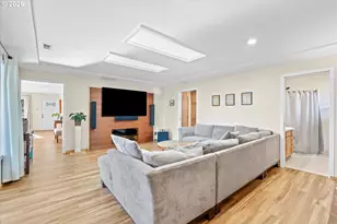 12653 NE Hassalo St, Portland, OR 97230 - Photo 13