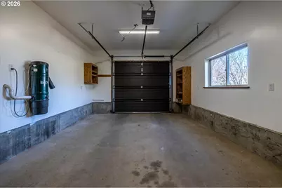 322 5th Ave, Coos Bay, OR 97420 - Photo 37