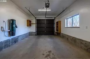 322 5th Ave, Coos Bay, OR 97420 - Photo 37