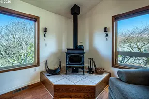 322 5th Ave, Coos Bay, OR 97420 - Photo 7