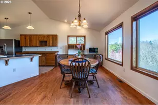 322 5th Ave, Coos Bay, OR 97420 - Photo 11