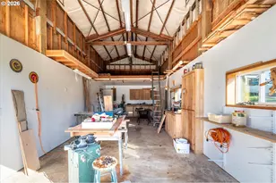 322 5th Ave, Coos Bay, OR 97420 - Photo 35