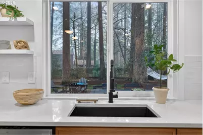 18550 Timbergrove Ct, Lake Oswego, OR 97035 - Photo 9