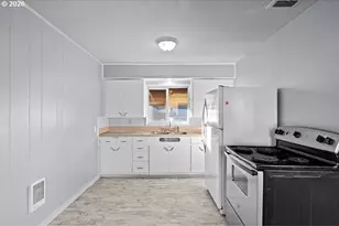 2820 19th Ave, Forest Grove, OR 97116 - Photo 11