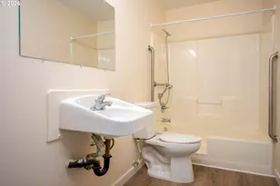 665 SE 197th Ave, Portland, OR 97233 - Photo 17