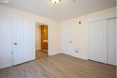 665 SE 197th Ave, Portland, OR 97233 - Photo 13