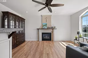 1373 Creswood Dr, Creswell, OR 97426 - Photo 5