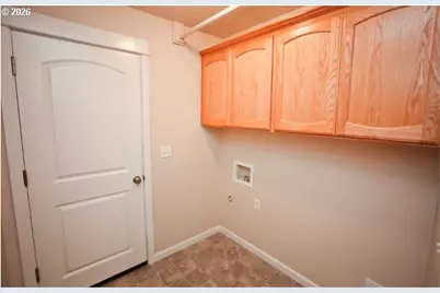 1373 Creswood Dr, Creswell, OR 97426 - Photo 27